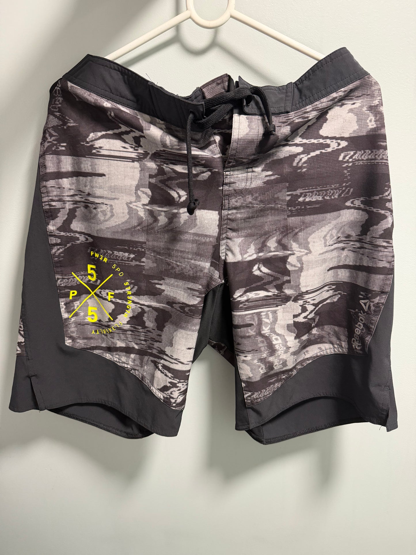 Reebok Performance Sport Shorts – Black/Grey – Size M